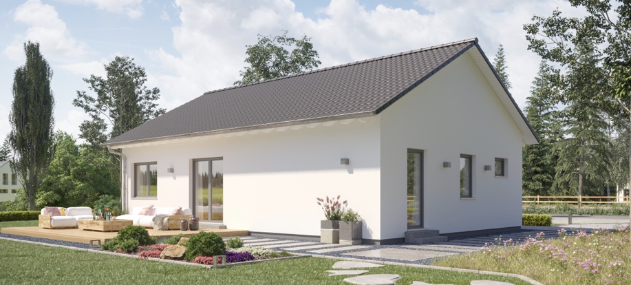 Moderner Bungalow mit Walmdach und überdachter Terrasse Moderner massa haus Bungalow mit weißer Fassade, dunkelgrauem Satteldach, großer Terrasse mit Lounge-Möbeln und gepflegtem Garten im Grünen